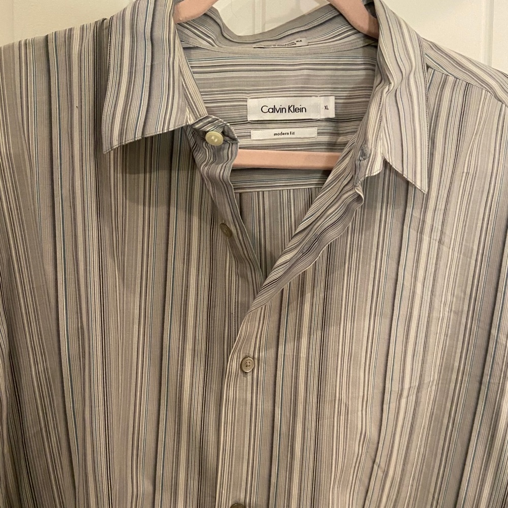 Calvin Klein Button Up - Picture 9 of 11